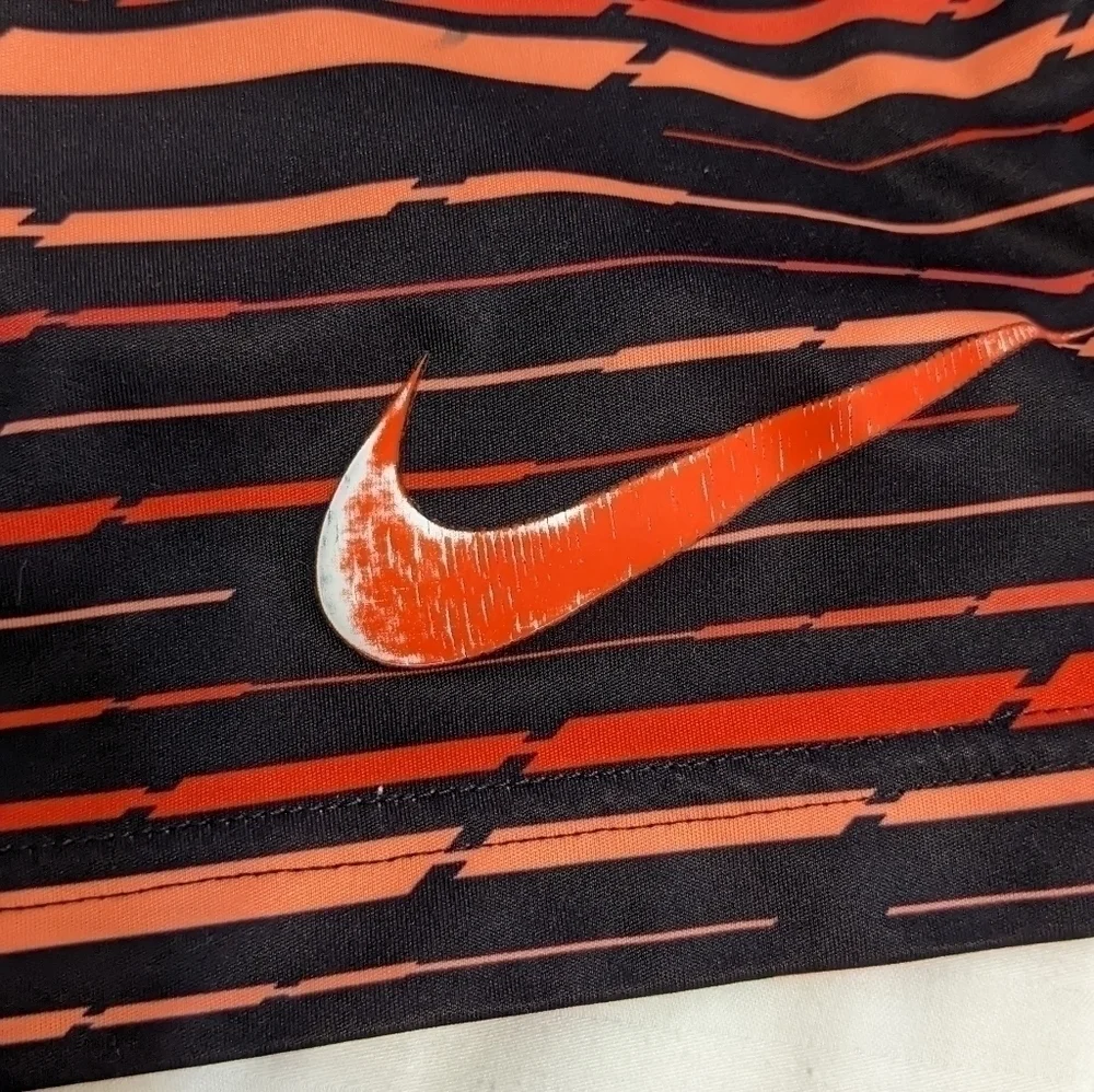 Nike Dri-Fit striped athletic shorts with an elastic waist size Large